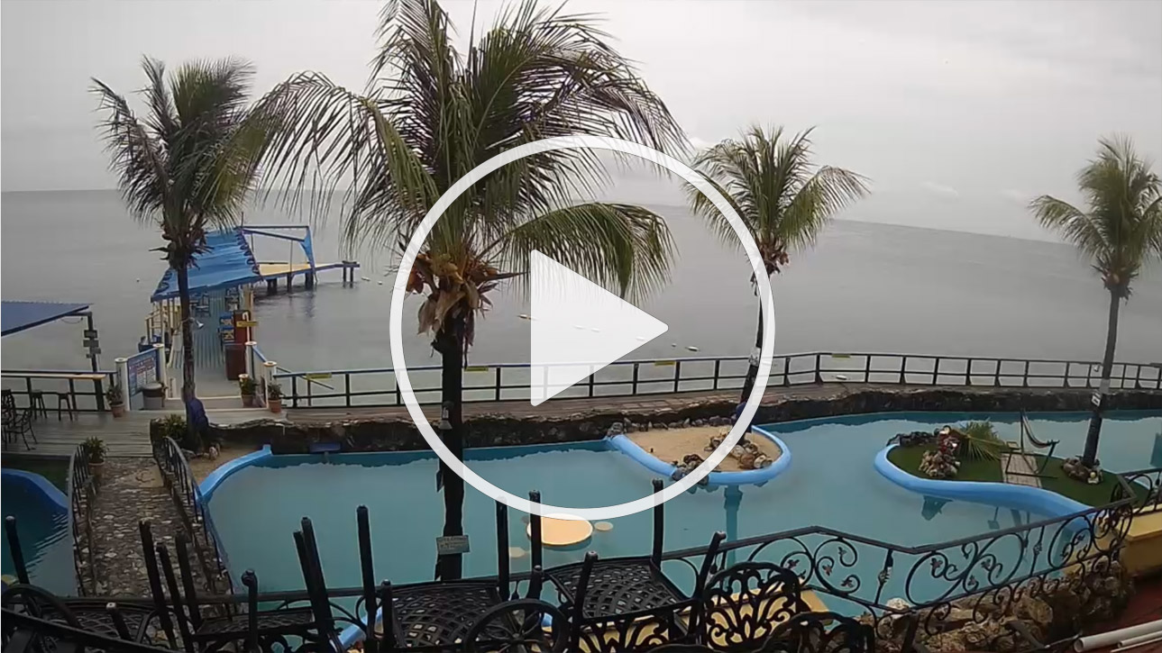 Live Cam West Bay Beach, Kai Linda Way, Roatan, Islas De La Bahia, Honduras Live Cam West Bay Beach, Kai Linda Way, Roatan, Islas De La Bahia, Honduras