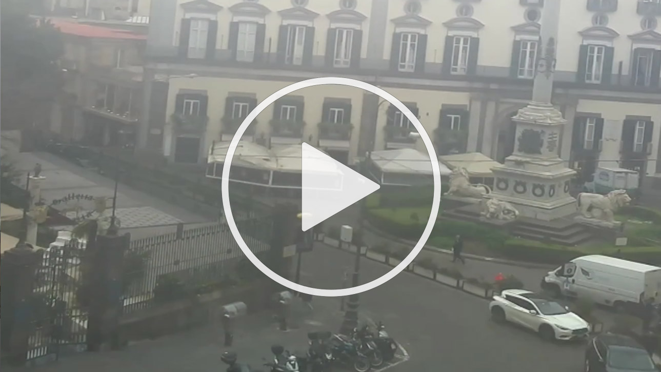 Live Cam Piazza dei Martiri, Naples - Italy